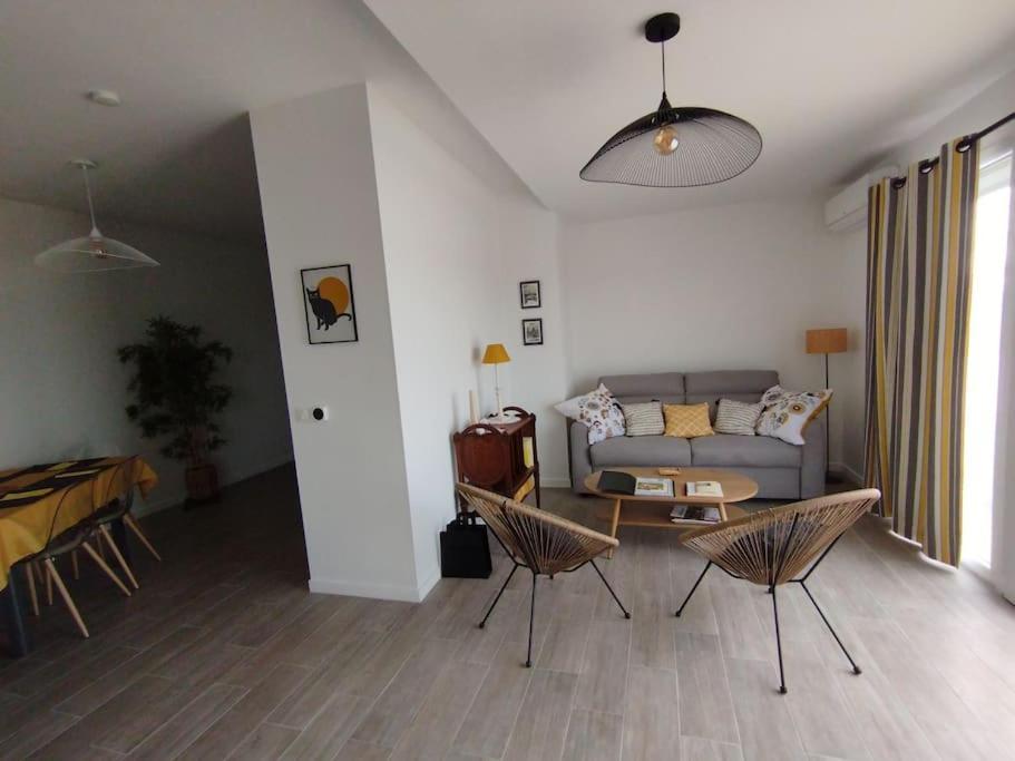 Appartement Climatise Au Coeur De La Provence Lac Et Parcs D'Attractions 10Mn Avignon Monteux Exteriér fotografie