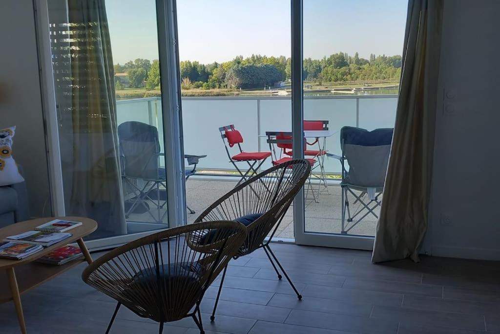 Appartement Climatise Au Coeur De La Provence Lac Et Parcs D'Attractions 10Mn Avignon Monteux Exteriér fotografie